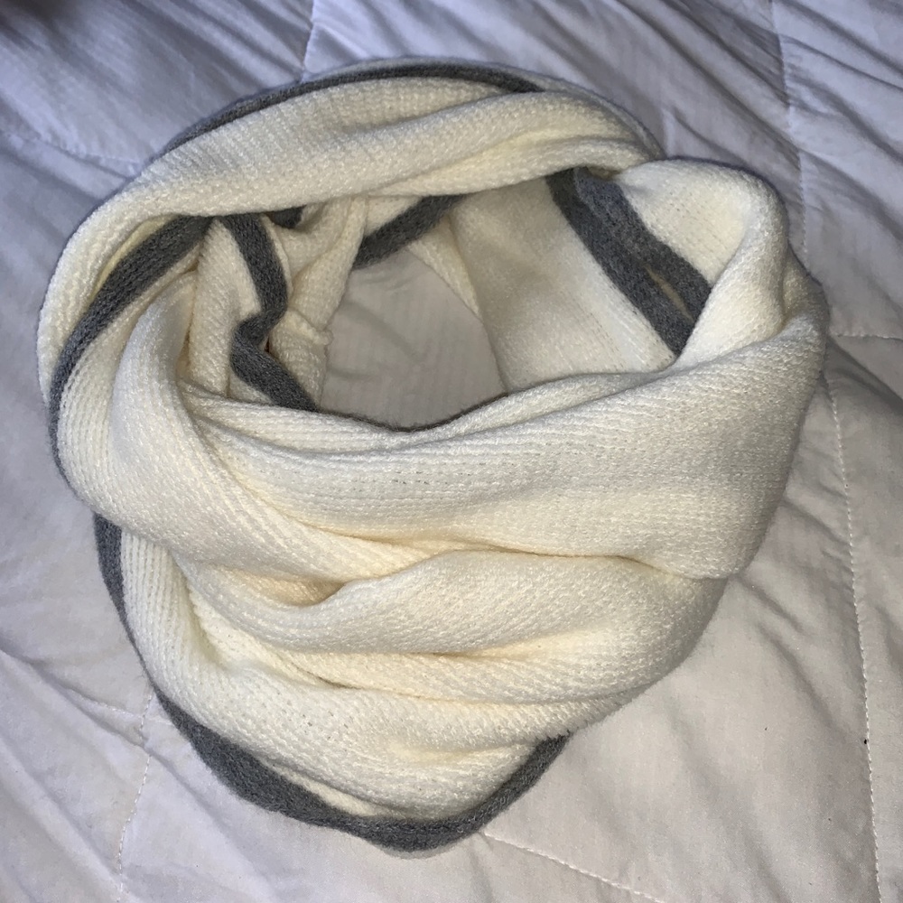 Cream & Grey Infinity Winter Scarf